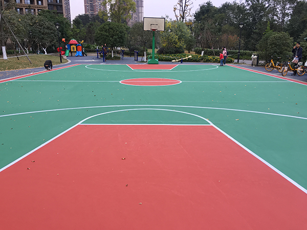球场跑道运动场地坪厂家篮球场地坪施工学校操EPDM塑胶四川成都工程公司游乐天博